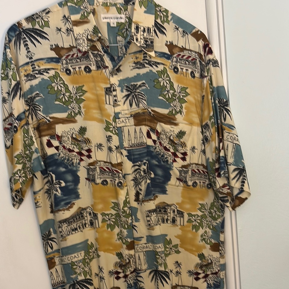 PIERRE CARDIN Coral Coast Vintage Hawaiian Shirt - Medium 🌴- Two Available